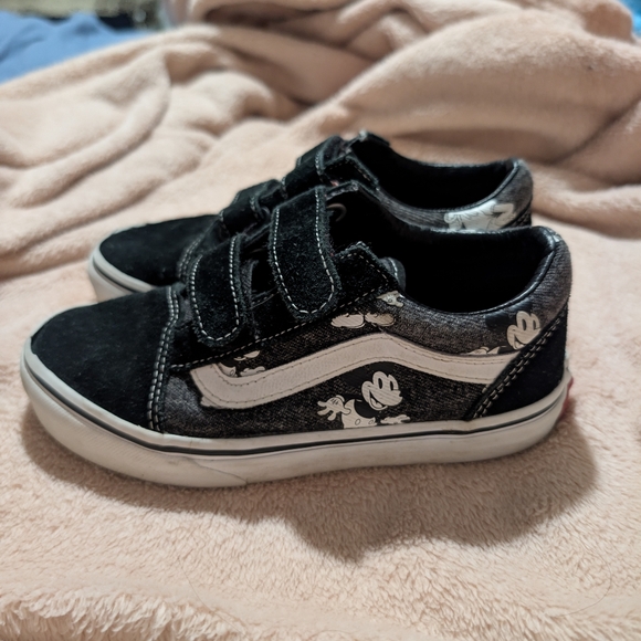 Vans X Disney Old Skool Micky Mouse and Friends Disney100 Collection - Picture 2 of 11